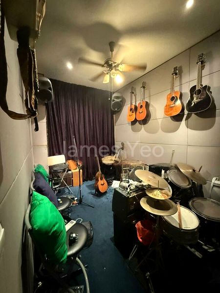 6 Bed Corner Terrace (Landed) for Sale in  Fudu Park - Image 1